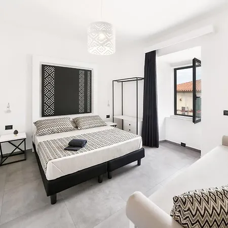 Πανσιόν La Maison Del Corso